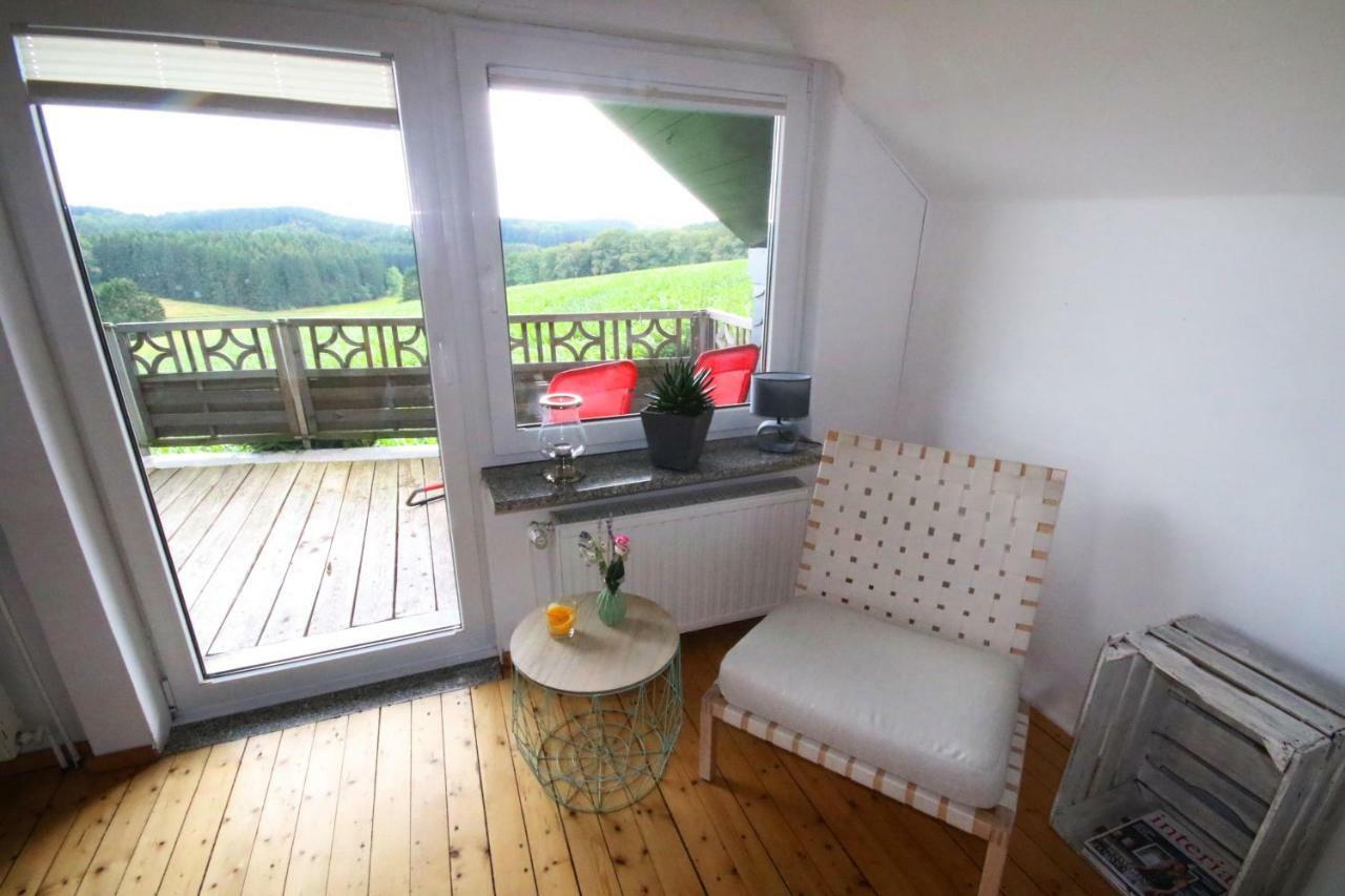 Kleines Cottage mitten in der Natur mit eigener Terrasse und Sonnenbalkon Halver Exterior foto